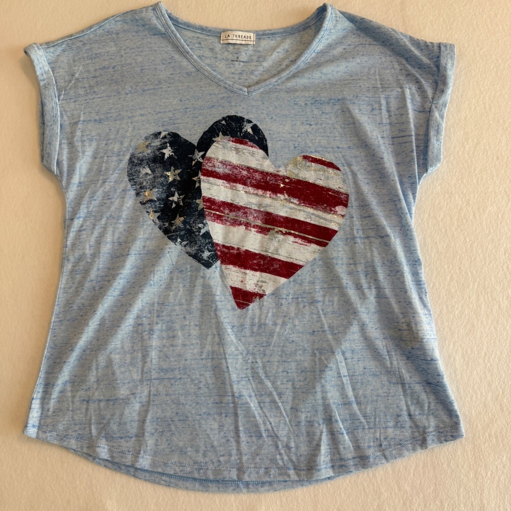 LA Threads Graphic Tee Women Small Blue Patriotic American Flag Hearts V-Neck